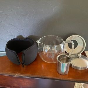Teapot w/infuser